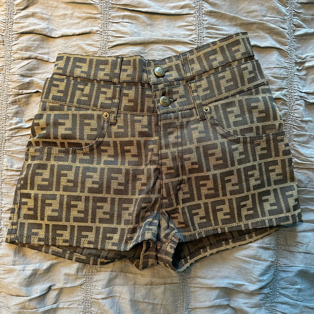 Fendi vintage mini shorts - size 28